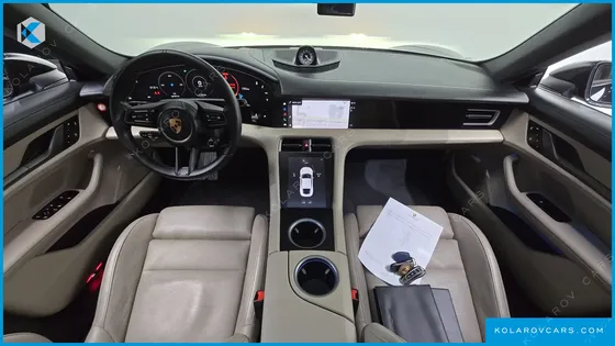 PORSCHE TAYCAN BASE