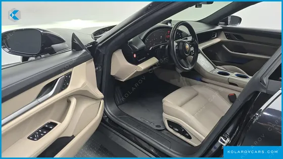 PORSCHE TAYCAN BASE