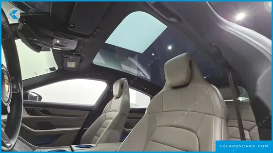 PORSCHE TAYCAN BASE