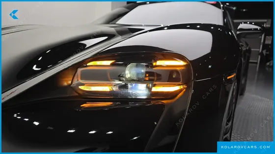 PORSCHE TAYCAN BASE