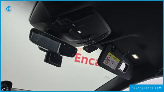 PORSCHE TAYCAN BASE