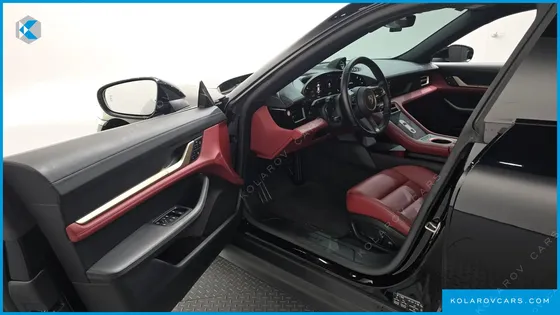 PORSCHE TAYCAN BASE