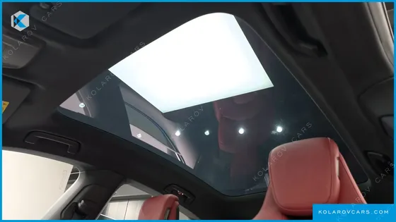 PORSCHE TAYCAN BASE