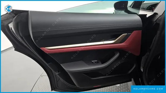 PORSCHE TAYCAN BASE