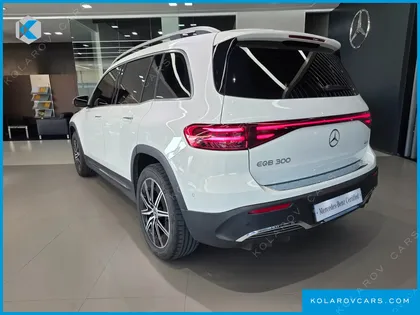 MERCEDES EQB EQB300 4MATIC AMG LINE