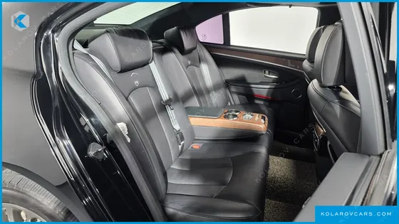KGM - SSANGYONG CHAIRMAN CW600