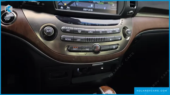 KGM - SSANGYONG CHAIRMAN CW600