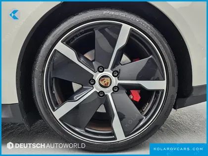 PORSCHE TAYCAN 4S