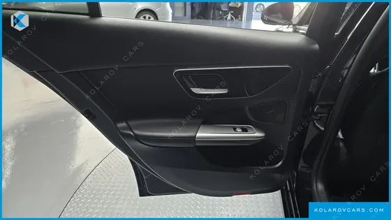 MERCEDES C-CLASS C200 AVANTGARDE
