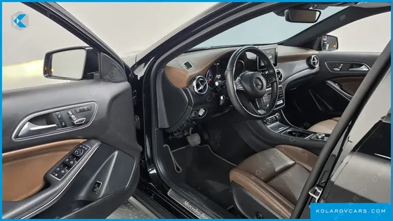 MERCEDES GLA-CLASS GLA220 PREMIUM