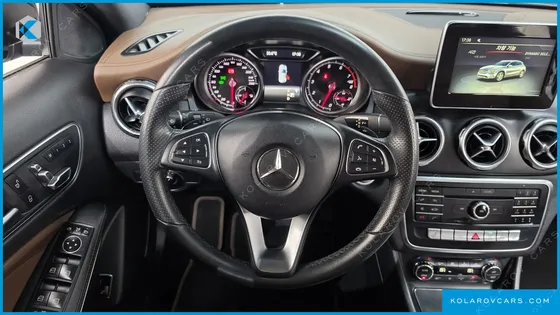 MERCEDES GLA-CLASS GLA220 PREMIUM