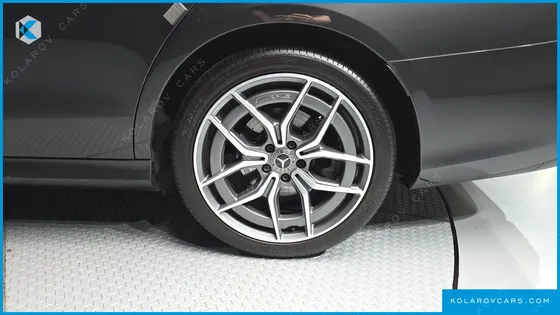 MERCEDES E-CLASS E220D 4MATIC AMG LINE