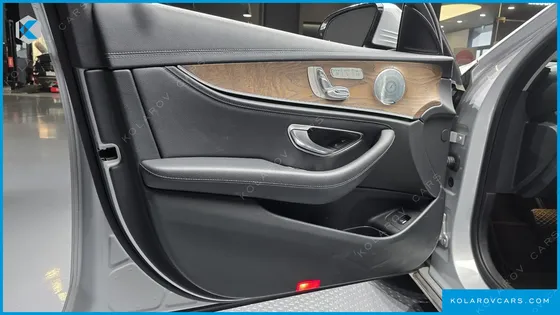 MERCEDES E-CLASS E300 4MATIC EXCLUSIVE