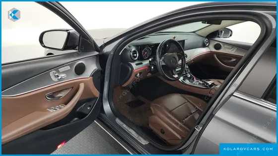 MERCEDES E-CLASS E200 AVANTGARDE