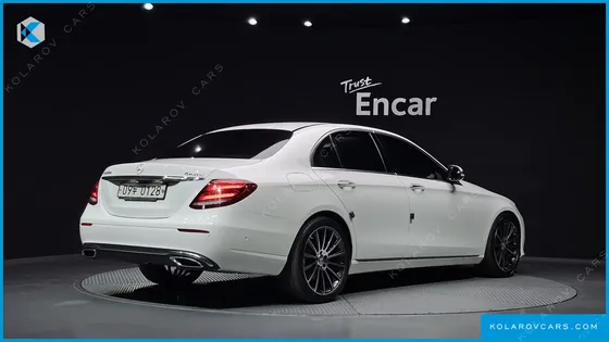 MERCEDES E-CLASS E220D AVANTGARDE