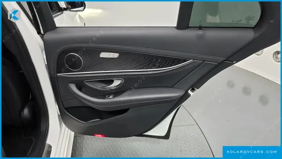MERCEDES E-CLASS E220D 4MATIC AMG LINE