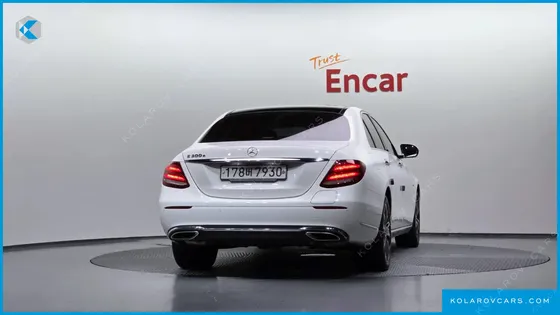 MERCEDES E-CLASS E300E EXCLUSIVE