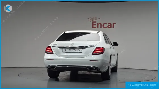 MERCEDES E-CLASS E300 4MATIC EXCLUSIVE