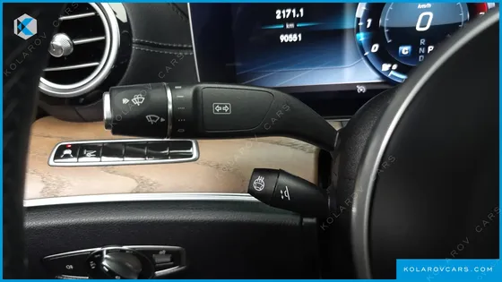 MERCEDES E-CLASS E300 4MATIC EXCLUSIVE