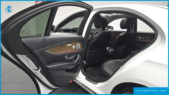 MERCEDES E-CLASS E300 4MATIC EXCLUSIVE