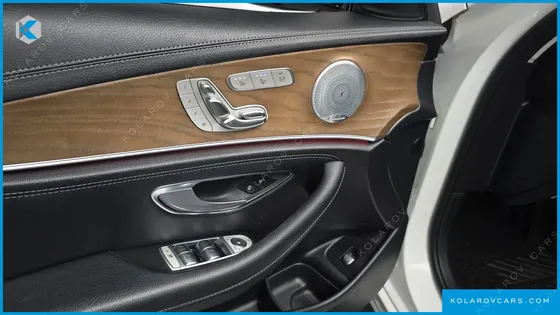 MERCEDES E-CLASS E300 4MATIC EXCLUSIVE