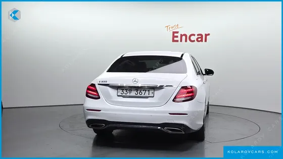 MERCEDES E-CLASS E300 AMG LINE
