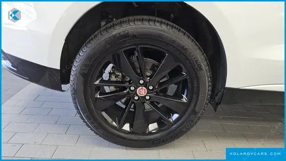JAGUAR F-PACE D200 SE