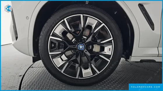 BMW IX3 M SPORTS