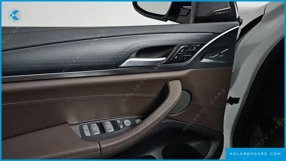 BMW IX3 M SPORTS