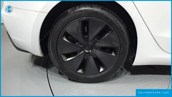 TESLA MODEL 3 RWD