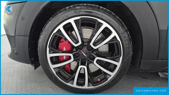 MINI COUNTRYMAN JCW LAUNCH PACK