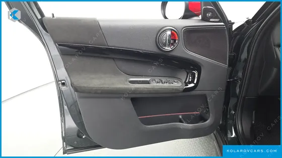 MINI COUNTRYMAN JCW LAUNCH PACK