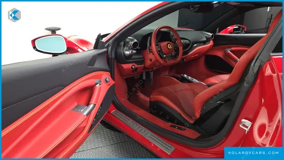 FERRARI F8 3.9 V8