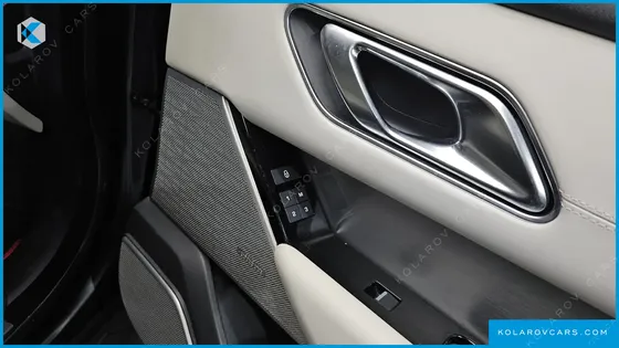 LAND ROVER RANGE ROVER VELAR 3.0 D300 R-DYNAMIC HSE