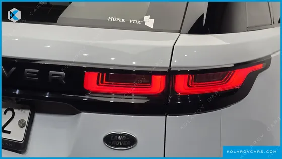 LAND ROVER RANGE ROVER VELAR 3.0 D300 R-DYNAMIC HSE