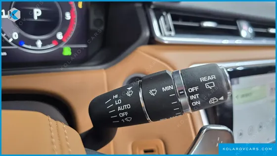 LAND ROVER RANGE ROVER VELAR 3.0 D300 R-DYNAMIC HSE