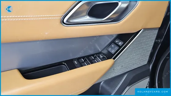 LAND ROVER RANGE ROVER VELAR 3.0 D300 R-DYNAMIC HSE