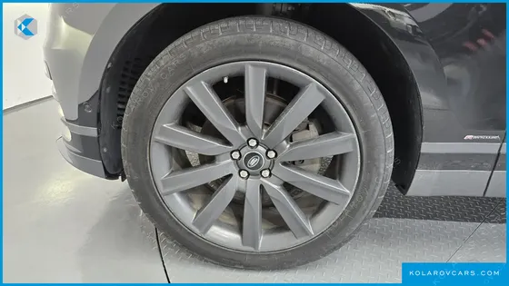 LAND ROVER RANGE ROVER VELAR 3.0 D300 R-DYNAMIC HSE