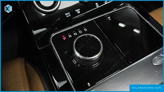 LAND ROVER RANGE ROVER VELAR 3.0 D300 R-DYNAMIC HSE