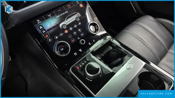 LAND ROVER RANGE ROVER VELAR 3.0 D300 R-DYNAMIC HSE