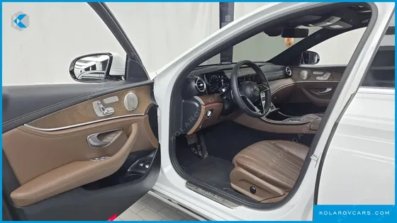 MERCEDES E-CLASS E300E 4MATIC EXCLUSIVE