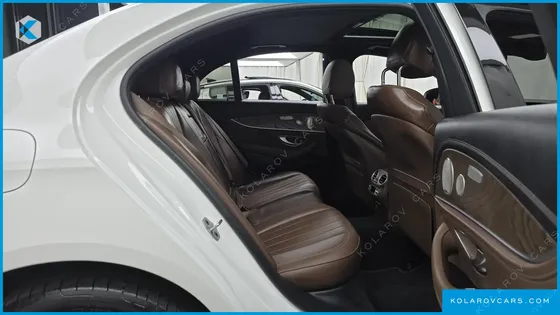 MERCEDES E-CLASS E300E 4MATIC EXCLUSIVE