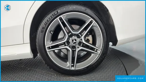 MERCEDES C-CLASS C300E 4MATIC AMG LINE