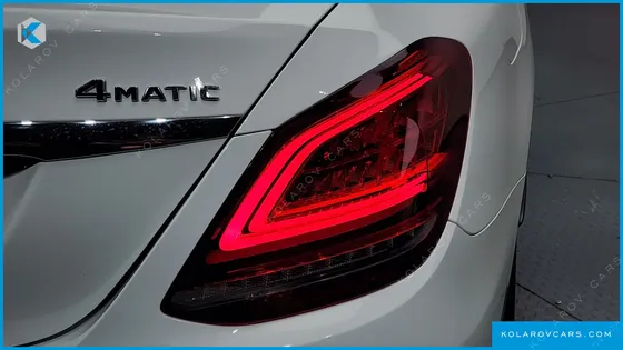MERCEDES C-CLASS C300E 4MATIC AMG LINE
