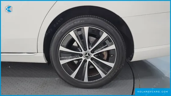 MERCEDES E-CLASS E300E 4MATIC EXCLUSIVE