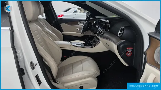 MERCEDES E-CLASS E300E 4MATIC EXCLUSIVE