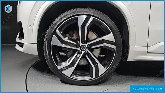 VOLVO XC90 T8 R-DESIGN HYBRID