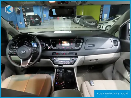 KIA CARNIVAL 7-SEATER LIMOUSINE