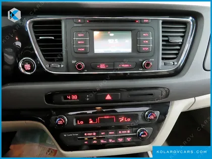KIA CARNIVAL 7-SEATER LIMOUSINE
