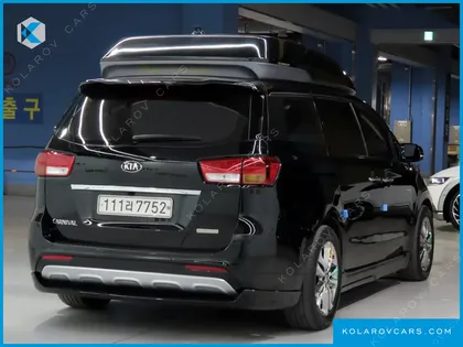 KIA CARNIVAL 9-SEATER HI-LIMOUSINE